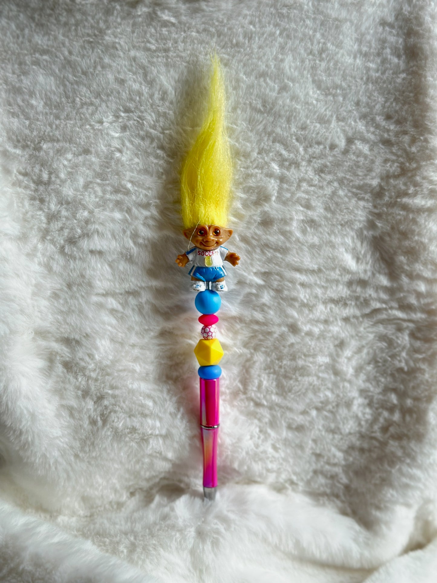 VINTAGE TROLL PEN - YELLOW SOCCER PLAYER...