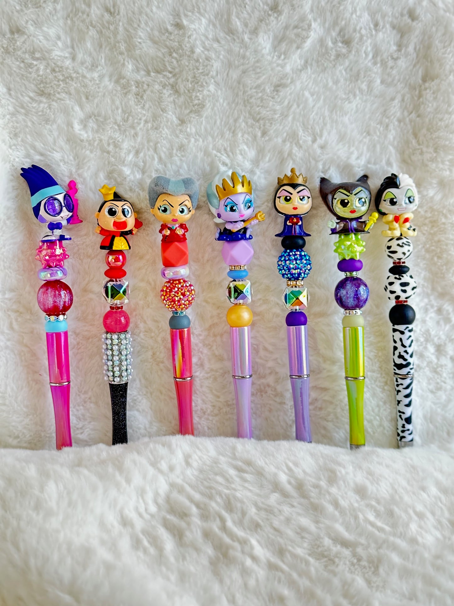HER VILLAIN ERA PENS...