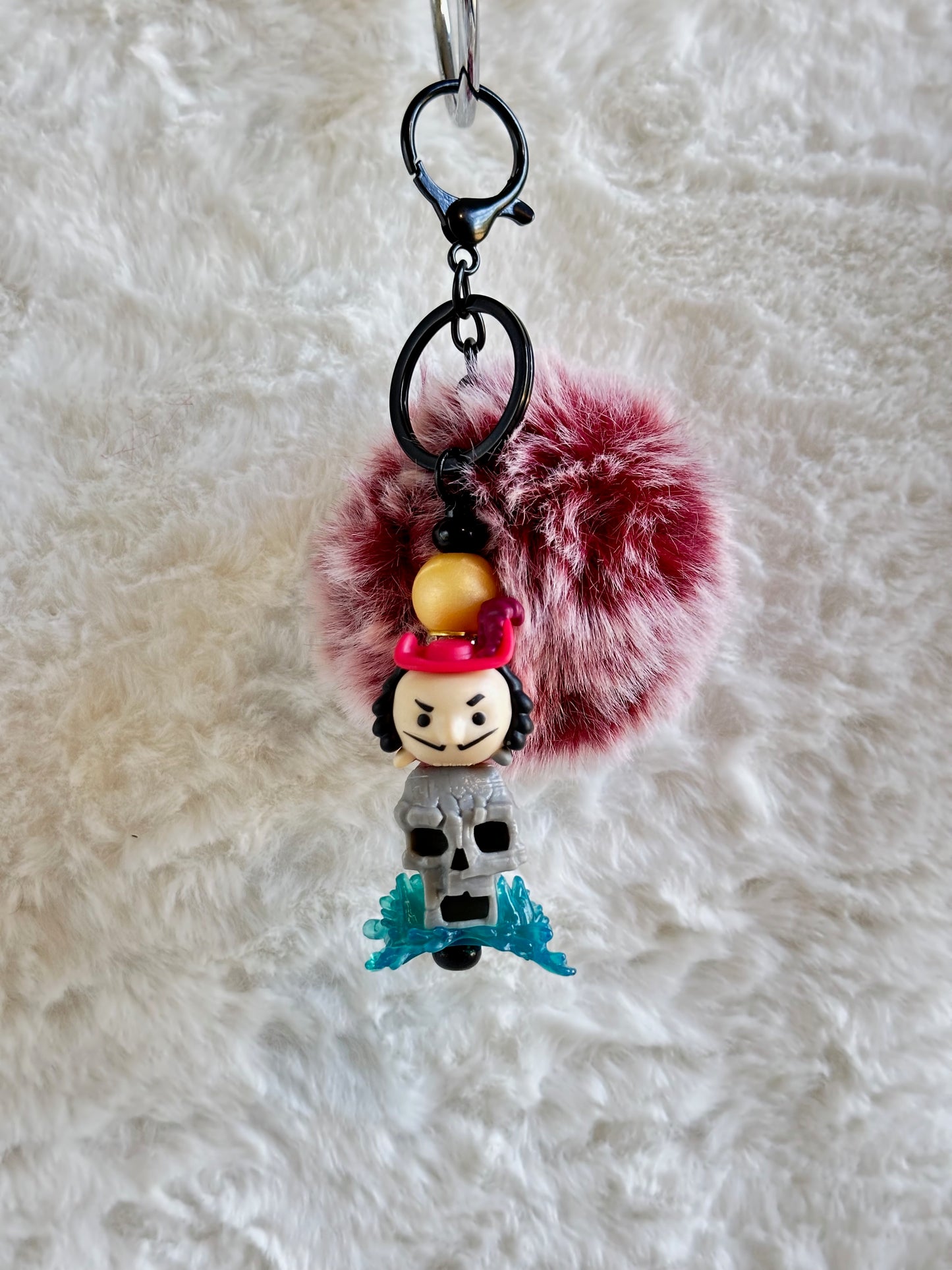 HOOK SETS A TRAP KEYCHAIN...