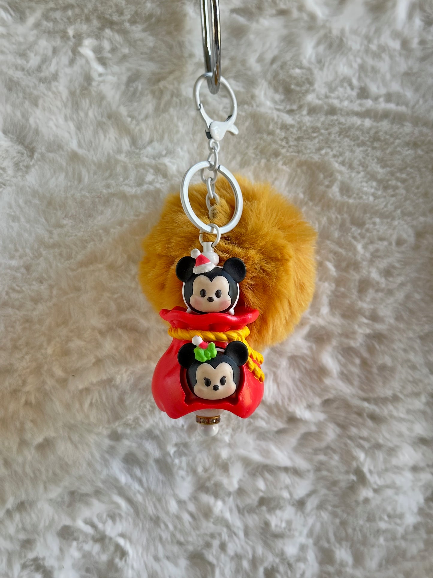 CHRISTMAS MICKEY & MINNIE KEYCHAINS...